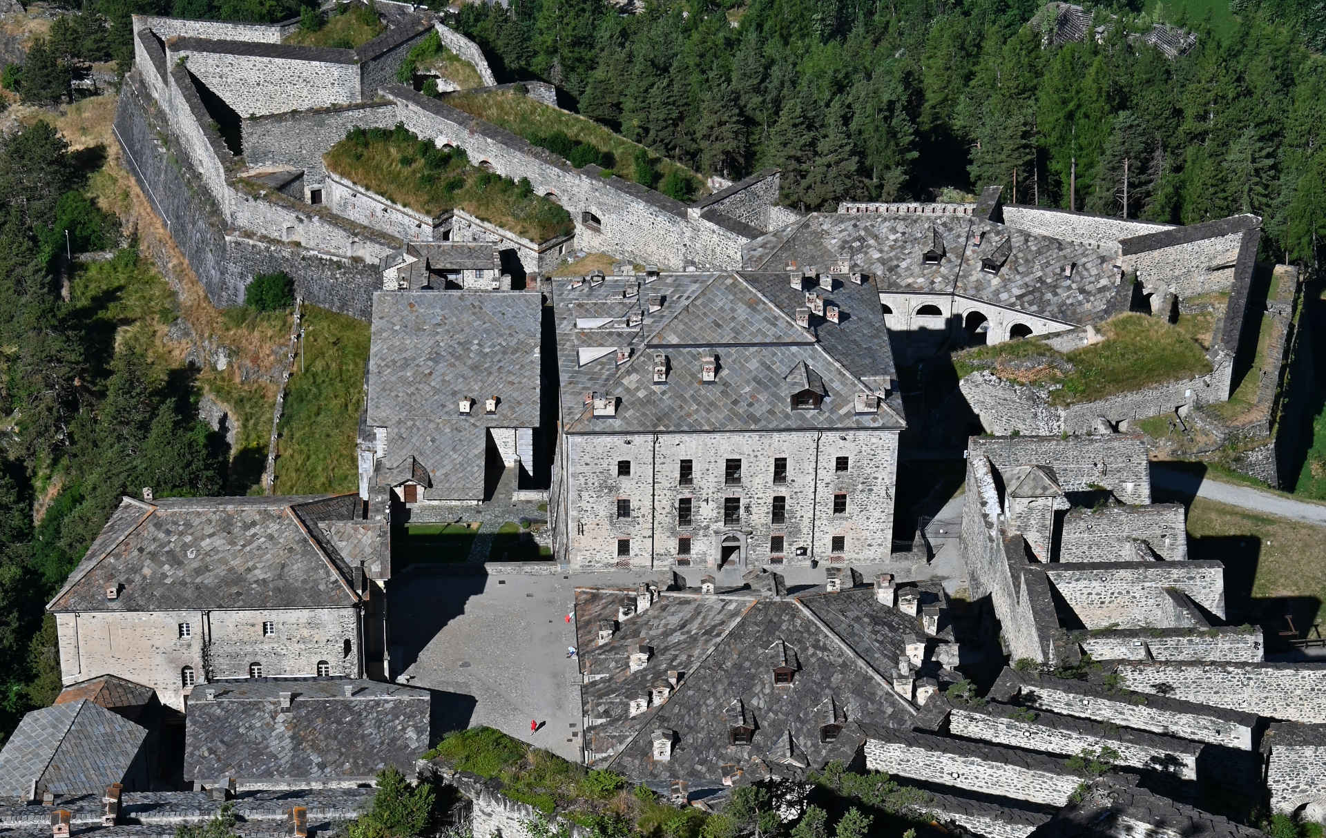 Dentro le Mura